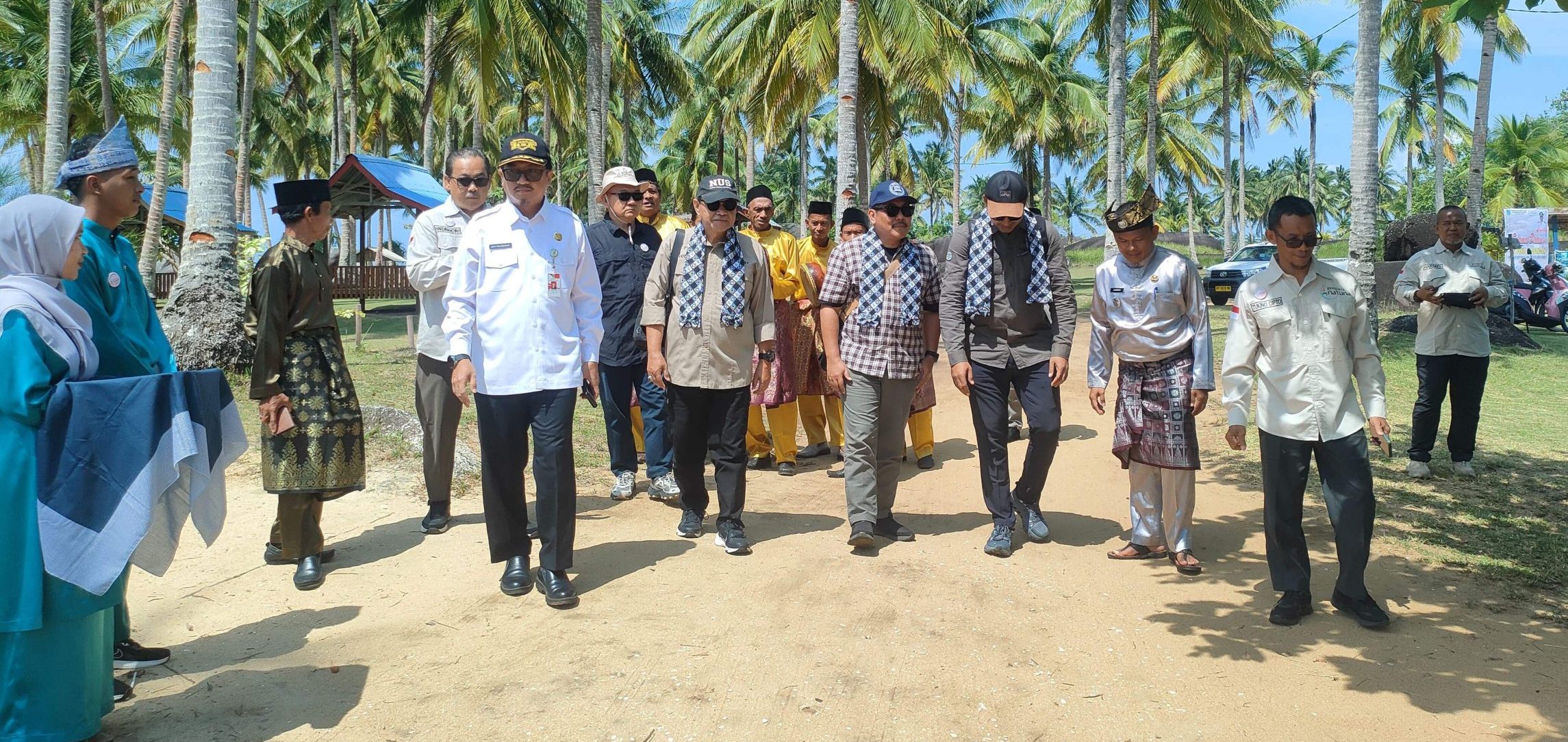 You are currently viewing KUNJUNGAN HARI PERTAMA TIM PENILAI GEOPARK NASIONAL