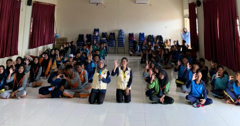 Read more about the article Geopark Goes to School Edisi SMAN 1 Pulau Tiga Barat: Aksi Kolaboratif Edukatif KKN PPM UGM Kenalkan Konservasi Geopark Natuna